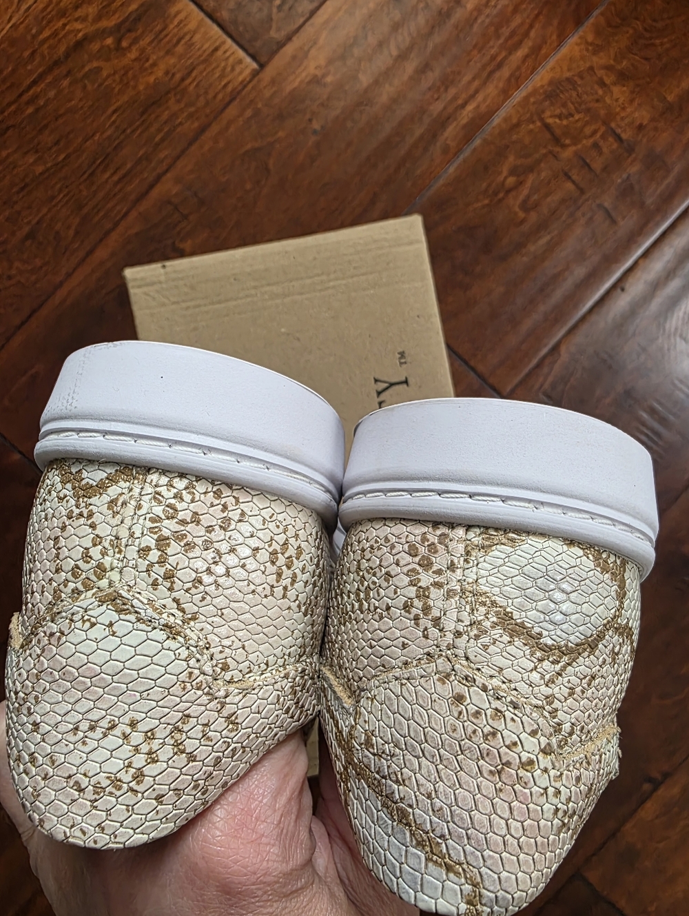 Two Pretty Leather Pink Snakeskin Sneakers - Picture 6 of 7